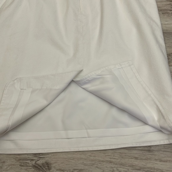 Bloomingdale’s White Waffle Fabric Sleeveless V-Neck Zip Up V-Back Midi Dress 14 - Picture 5 of 8